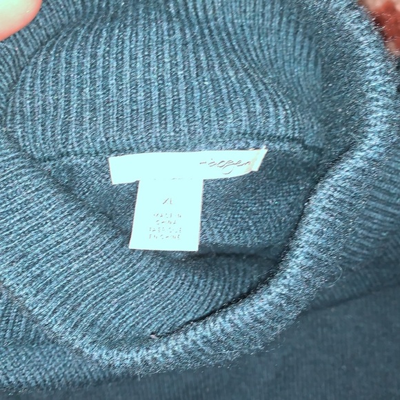 Halogen- Cold Shoulderd Sweater- Sz XL- Petrol Color - Picture 6 of 6